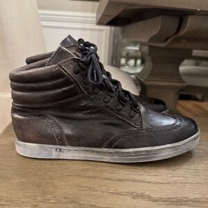 Bed Stu Men's High Top Casual Sneakers Size 9..Distressed From Manufacturer